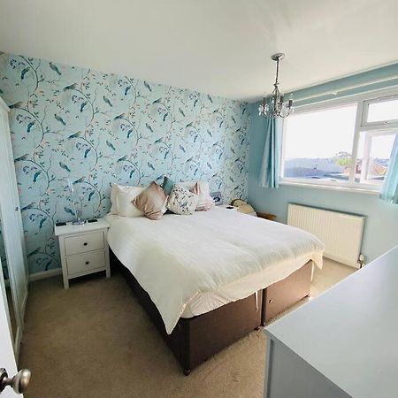 A Peaceful Holiday Home By The Sea 브릭섬 외부 사진